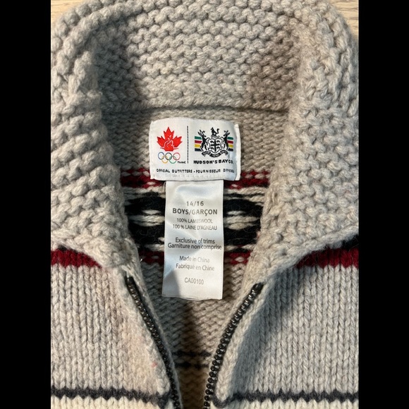 🇨🇦 HBC Vancouver 2010 Winter Olympics Lambswool sweater. Boys 14/16 EUC - Picture 2 of 7